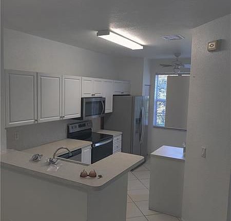 4th image of 4047 NW 92nd Ave