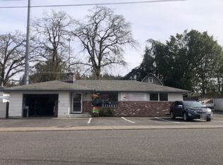 865 E Berkeley St, Gladstone, OR 97027