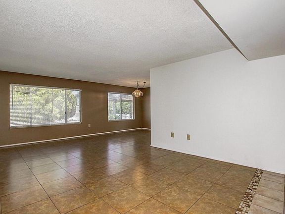 3rd image of 9510 W Briarwood Cir N