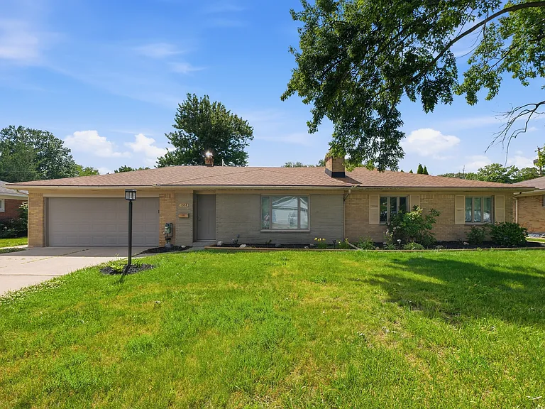 1358 Juliet Dr — Photo 1