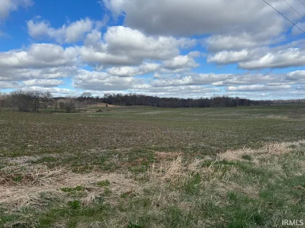 N Highland Rd, Grandview, IN 47615