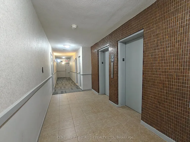 37 Peel St #301 — Photo 11