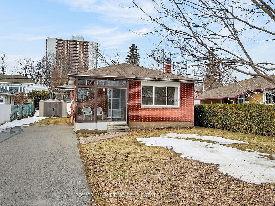 1st image of 944 Eve St