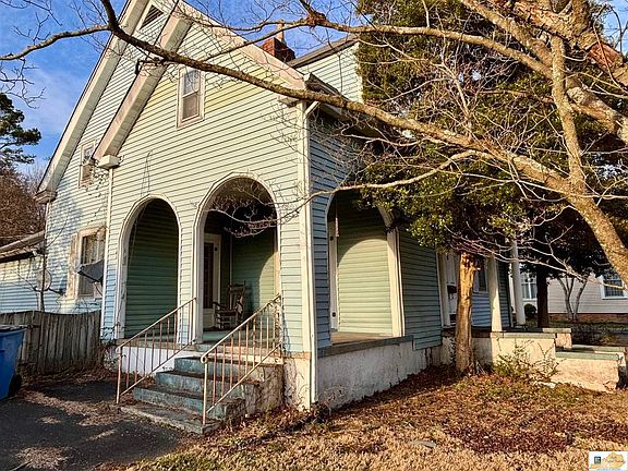 2nd image of 809 S Green St