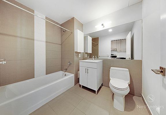 4th image of 11-39 49th Ave #803