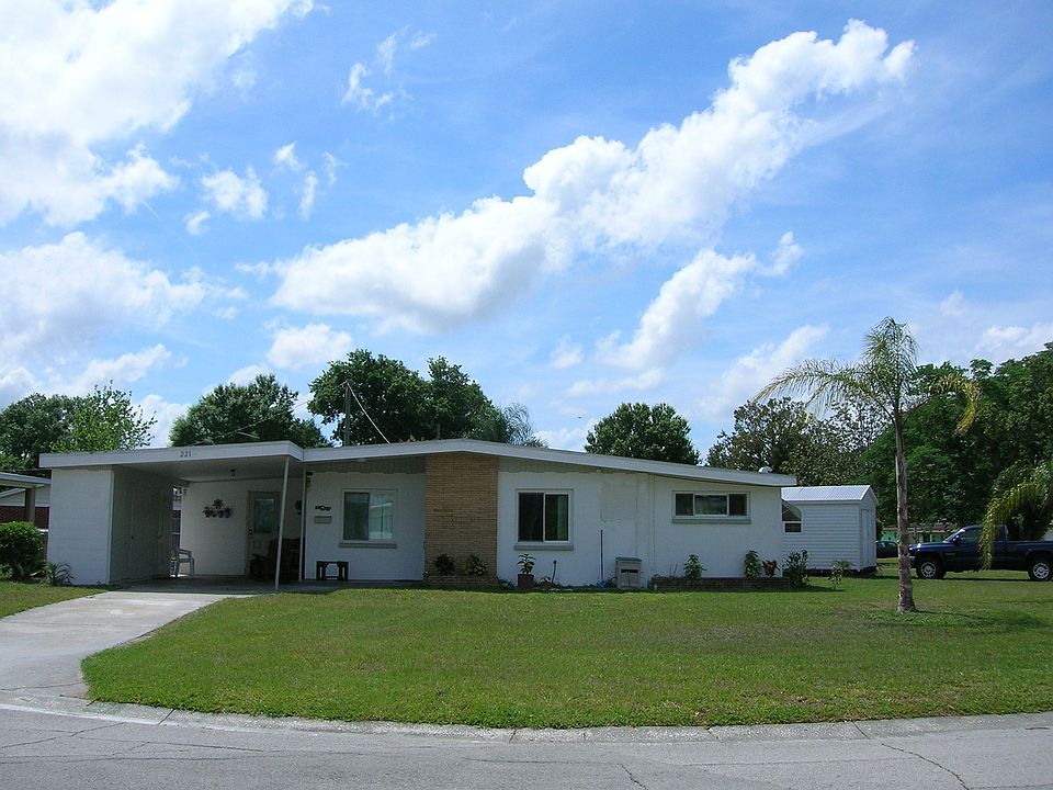 1st image of 221 Poinciana Cir