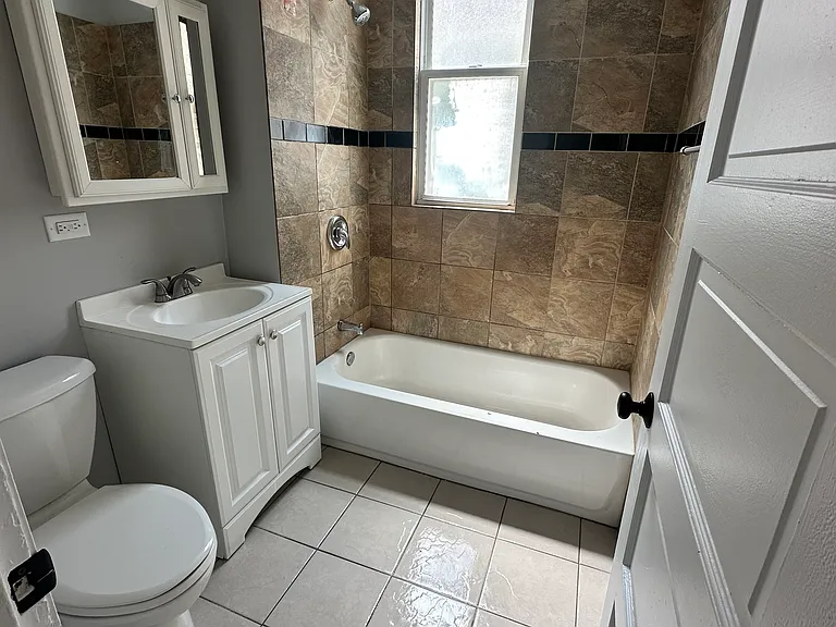 1647 N Kildare Ave #2 — Photo 5