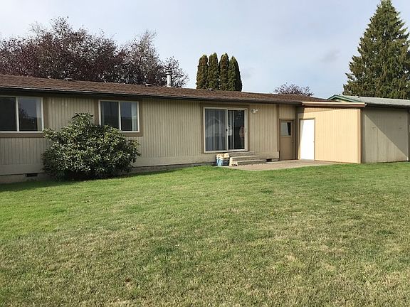 3rd image of 1406 Jensen Ave