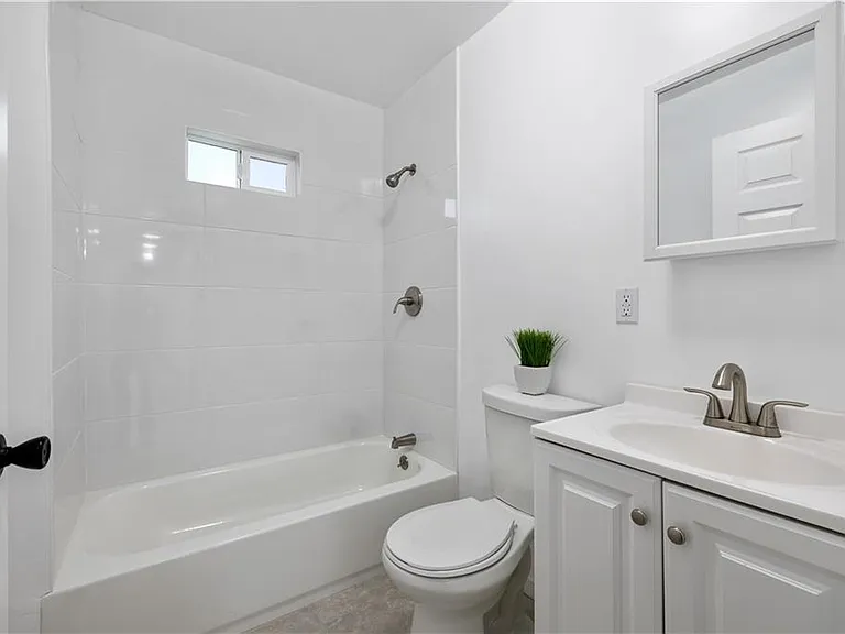 527 W 119th St #527 — Photo 11