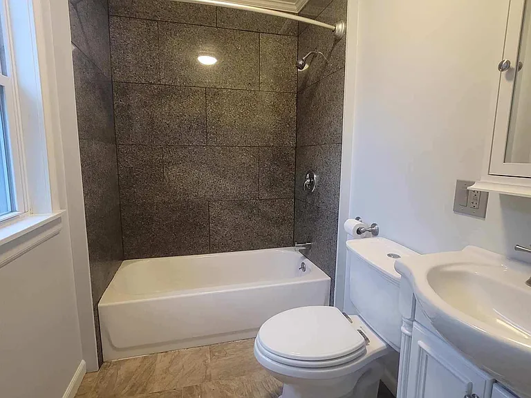 230 Parkdale Ave #LOWER — Photo 21
