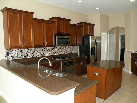 5th image of 8103 Hampton Glen Dr