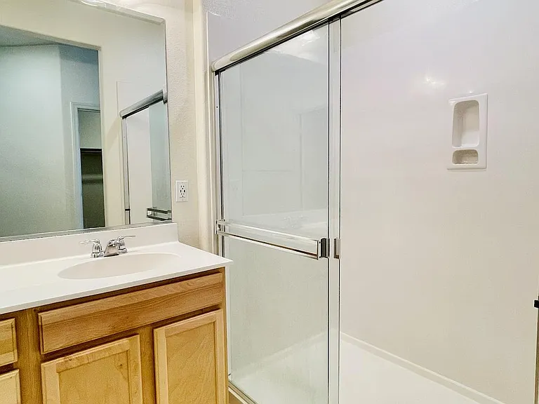 669 Barcelona Loop — Photo 9