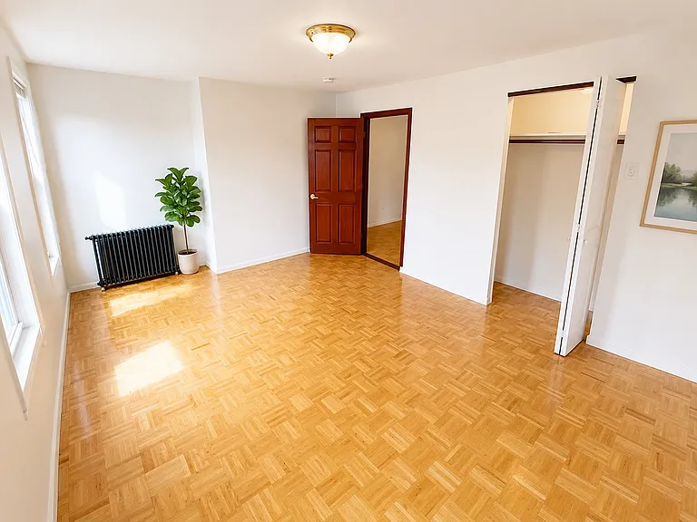 557 Myrtle Ave #3 — Photo 8