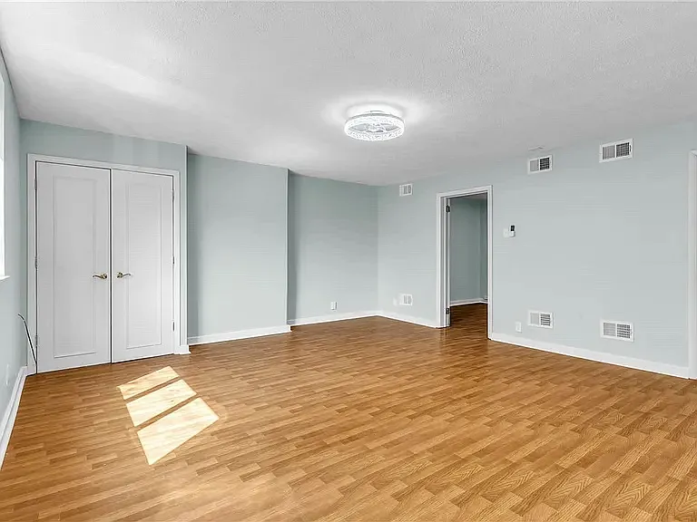 5132 Butler St #1 — Photo 6