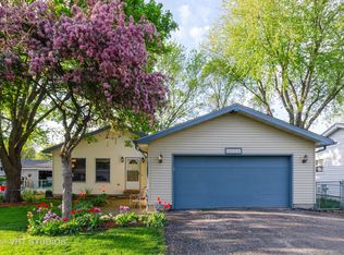 4306 Clearview Dr, McHenry, IL 60050