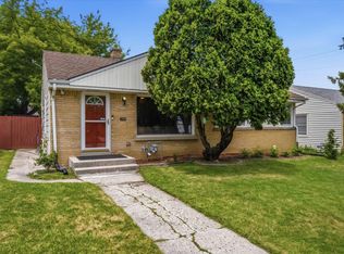3949 N 77th St, Milwaukee, WI 53222