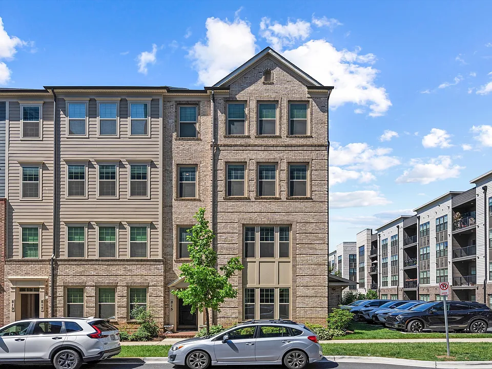 813 Rockwell Ave #813