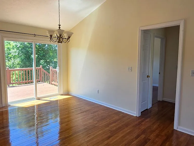 140 Byerly Blvd — Photo 8