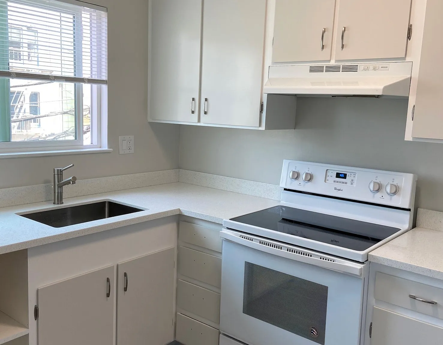 1 bed, 600 sqft, $3,350 — Photo 2