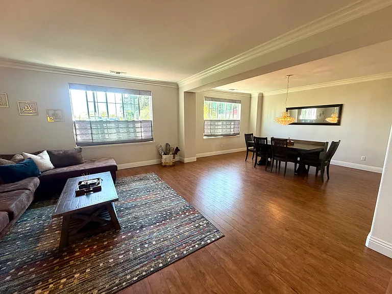 5205 Skyler Ct — Photo 39