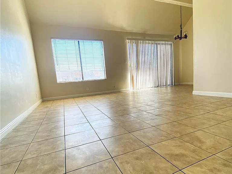 4331 Sanderling Cir #48 — Photo 4