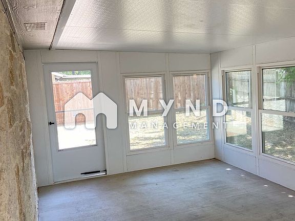 5th image of 6120 Blue Spruce Cir