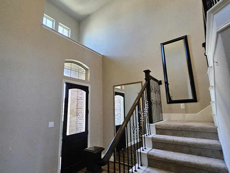 810 Elm Park Dr — Photo 17