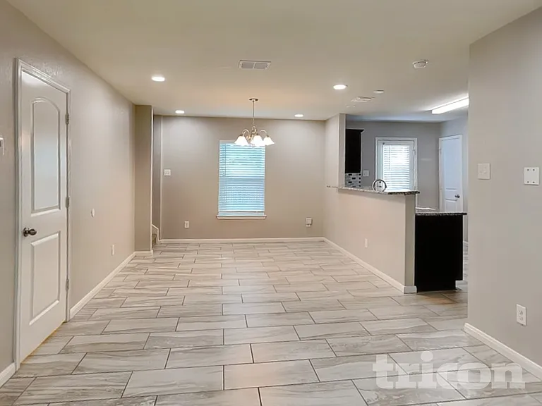 6115 Southern Vis — Photo 5