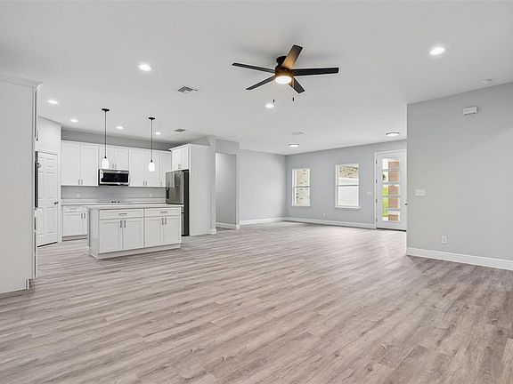 4th image of 2043 WATERSEDGE DRIVE