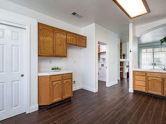 5th image of 2511 Northhill St