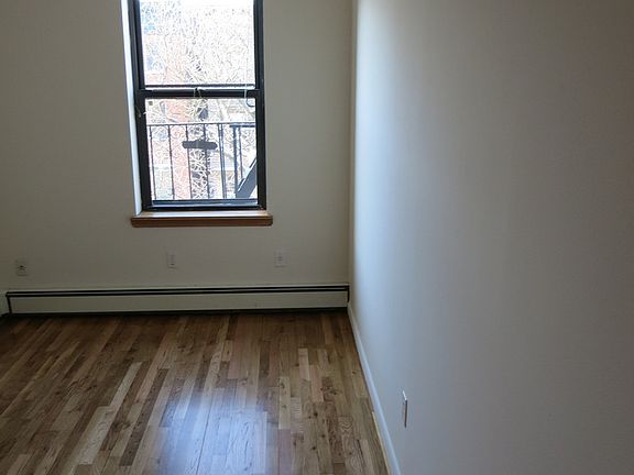 4th image of 297 13th St #3A