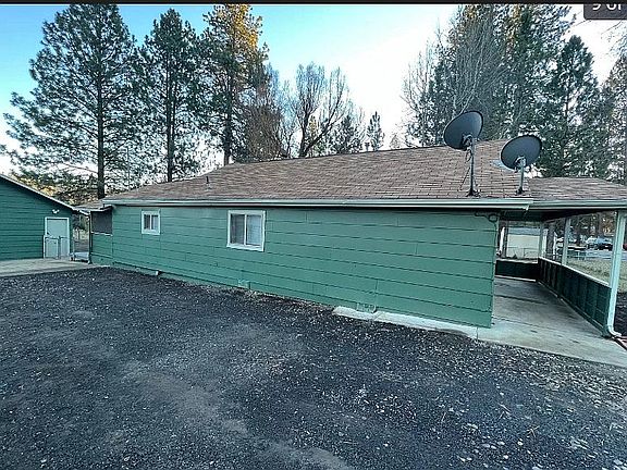 driveway garage side 