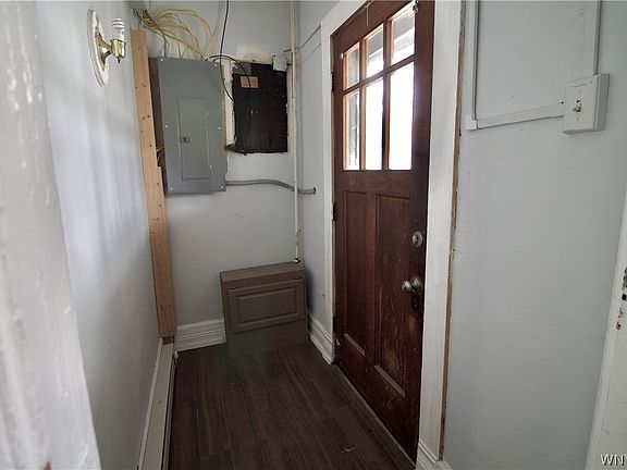 3rd image of 88 Roehrer Ave