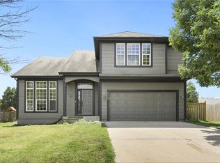 605 E Willow St, Gardner, KS 66030