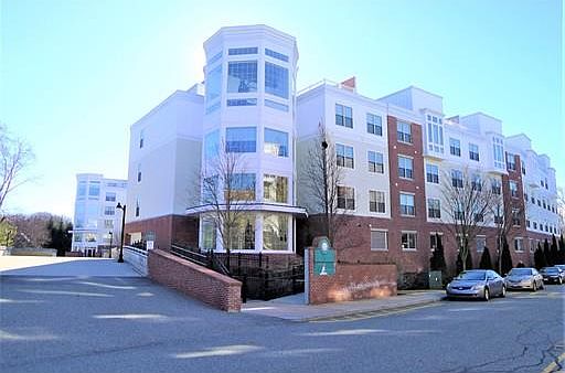 1st image of 7 Ballister St Unit 417