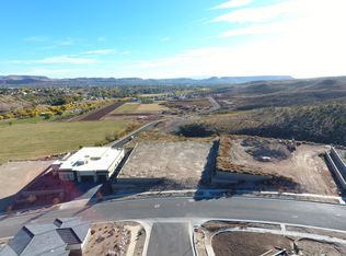 1300 N Hillside Way, Santa Clara, UT 84765