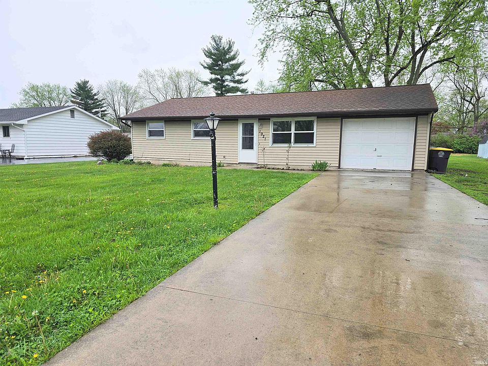 1st image of 1921 Lathrop Dr