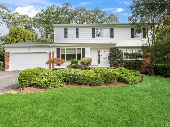 4 Newport Drive, Plainview, NY 11803