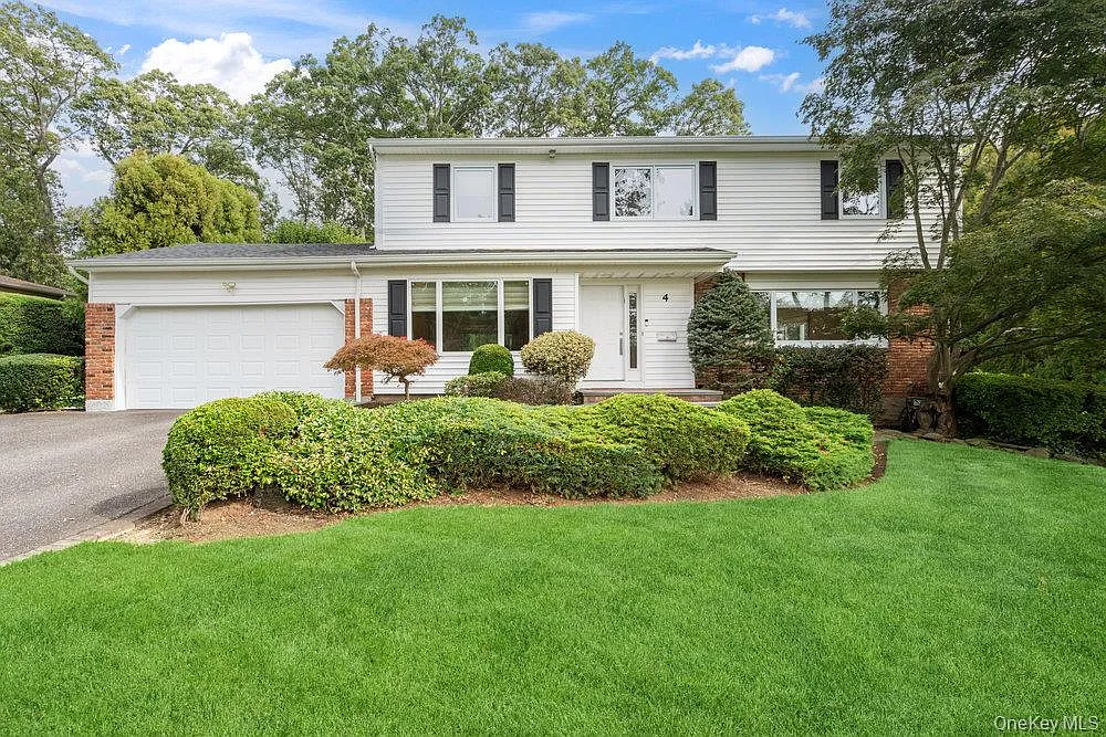 4 Newport Drive photo 1