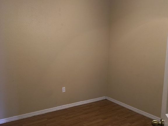 4th image of 248 Bluff Pass Dr