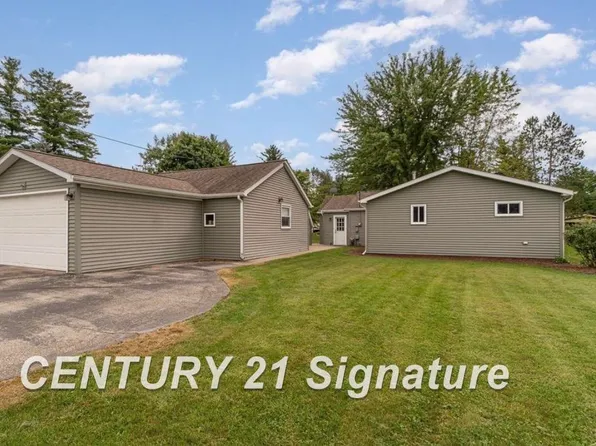 1202 Janice Ln, Beaverton, MI 48612