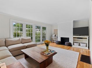 11 Oak St UNIT 35, Wellesley, MA 02482