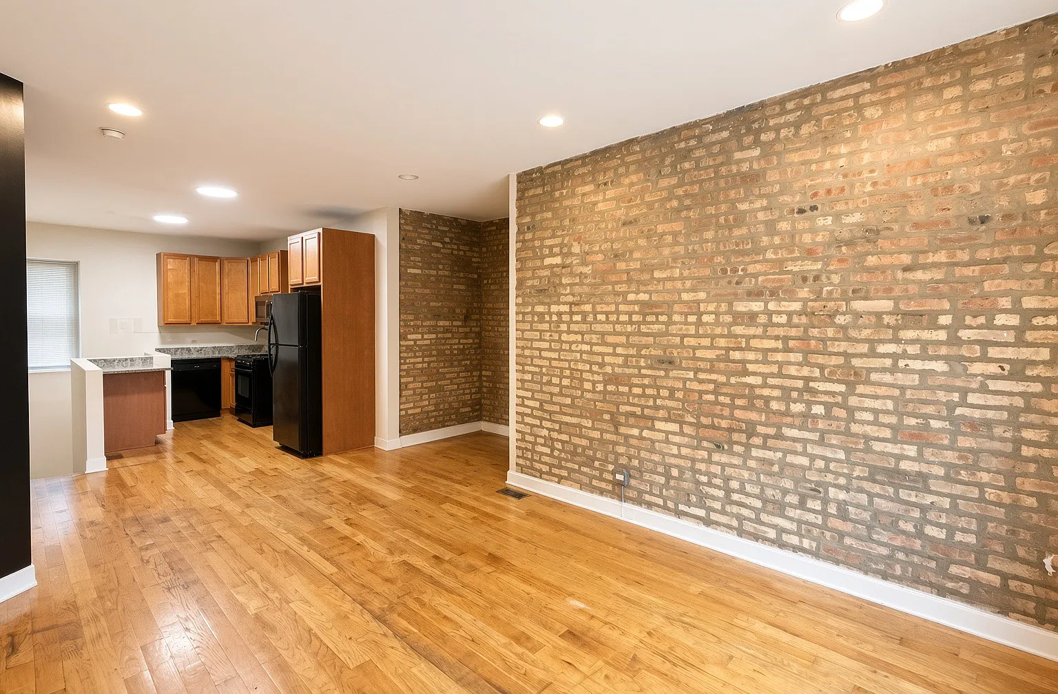 4 bed, $3,185 — Photo 3