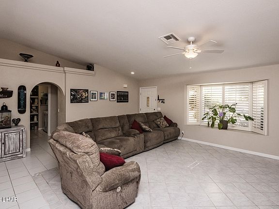 5th image of 4033 Carlsbad Dr