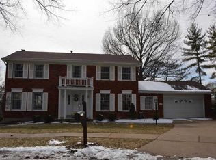 13051 Huntercreek Rd, Saint Louis, MO 63131