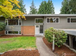 4225 NE 88th St, Seattle, WA 98115