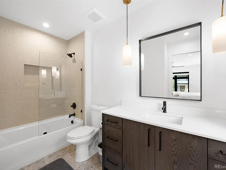 2498 Wolff St — Photo 33