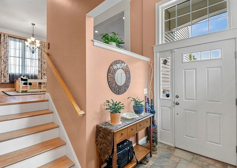 349 Hamilton St, Worcester, MA 01604 Zillow