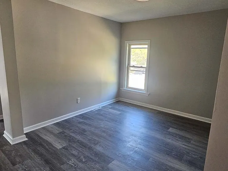 250 Anderson Ave — Photo 9