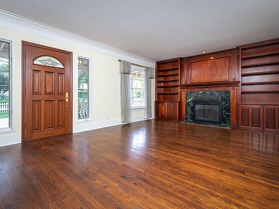 5th image of 4434 Chevy Chase Dr